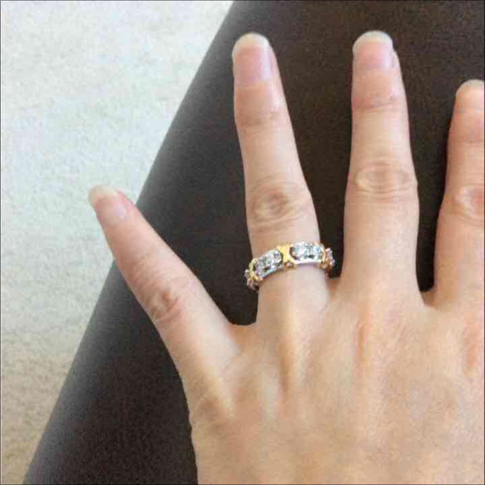 (Size 7.5)10k gold engagement ring - Picture 2 of 3